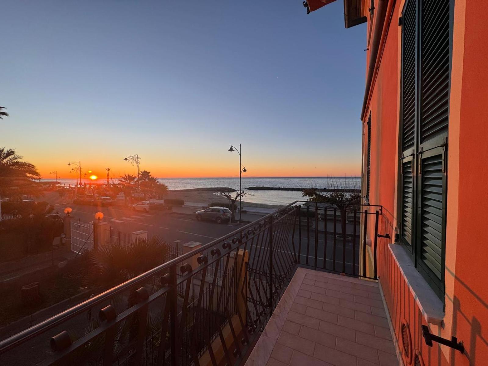 Casa Del Cardinale Leilighet Santo Stefano al Mare Eksteriør bilde
